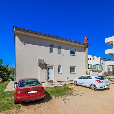 Anica Apartman