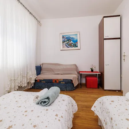 Apartman Anica *
